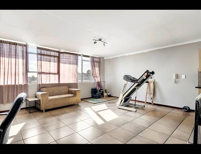 1 BEDROOM APARTMENT FOR SALE IN FERNDALE